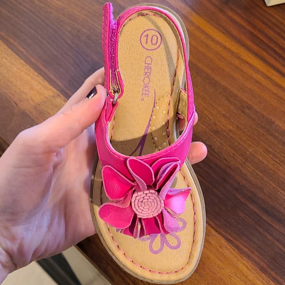 Sandals - Picture 2 of 4